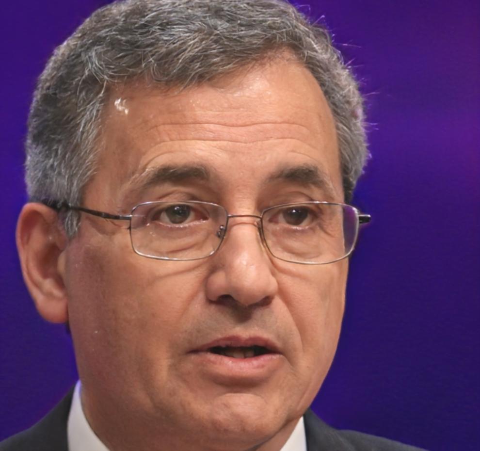 Dr. Lennart Fischbacher